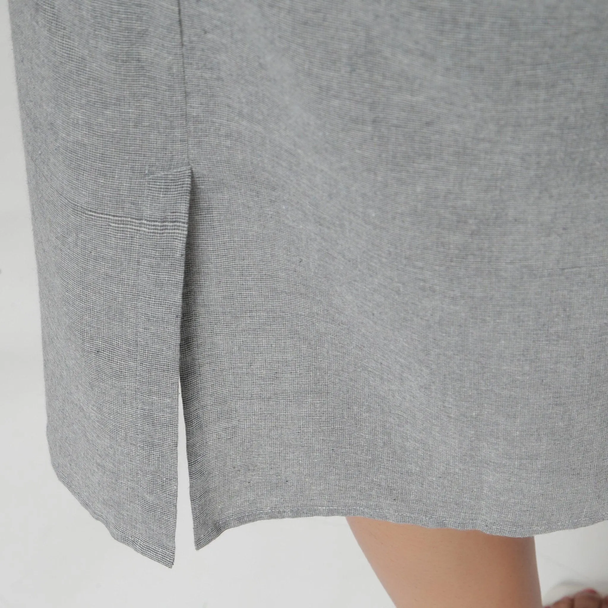 Grey Yarn Dyed 100% Cotton Mid-Rise Midi Skirt